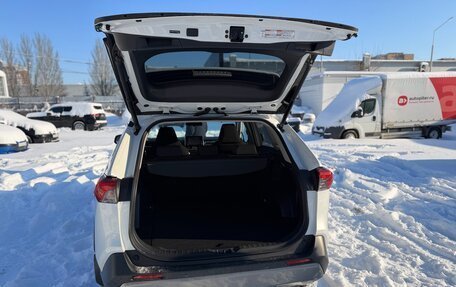 Toyota RAV4, 2020 год, 3 450 000 рублей, 13 фотография