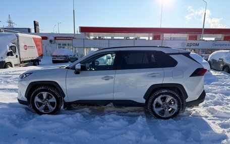 Toyota RAV4, 2020 год, 3 450 000 рублей, 8 фотография