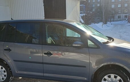 Volkswagen Touran III, 2010 год, 937 000 рублей, 8 фотография