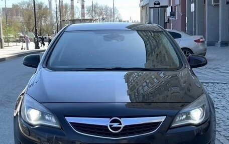 Opel Astra J, 2012 год, 650 000 рублей, 4 фотография