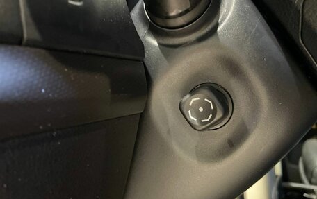 Toyota Land Cruiser Prado 150 рестайлинг 2, 2011 год, 2 850 000 рублей, 14 фотография