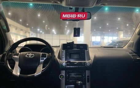 Toyota Land Cruiser Prado 150 рестайлинг 2, 2011 год, 2 850 000 рублей, 8 фотография