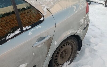 Renault Laguna II, 2002 год, 300 000 рублей, 2 фотография