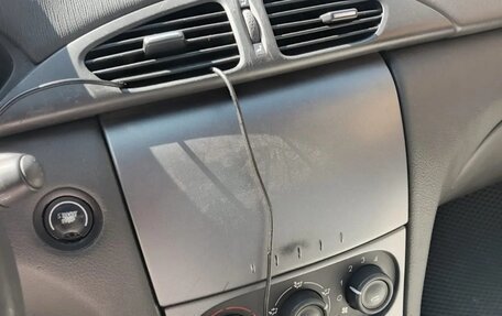 Renault Laguna II, 2002 год, 300 000 рублей, 14 фотография