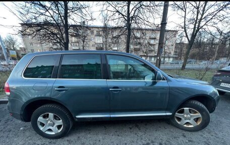 Volkswagen Touareg III, 2004 год, 700 000 рублей, 2 фотография