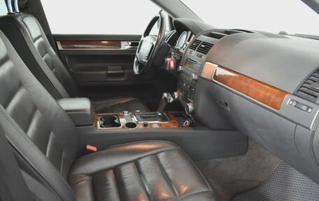 Volkswagen Touareg III, 2004 год, 700 000 рублей, 4 фотография