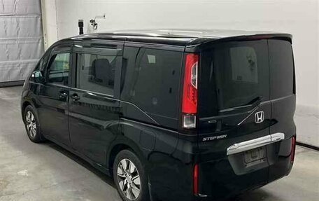 Honda Stepwgn IV, 2021 год, 2 525 000 рублей, 4 фотография