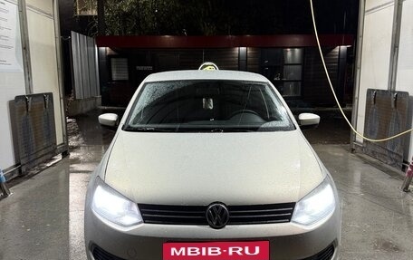 Volkswagen Polo VI (EU Market), 2012 год, 600 000 рублей, 9 фотография