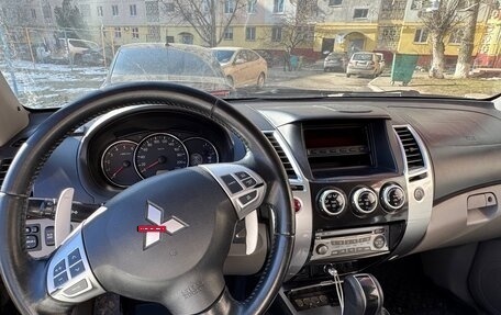 Mitsubishi Pajero Sport II рестайлинг, 2014 год, 1 500 000 рублей, 2 фотография