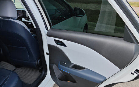 Chevrolet Monza, 2024 год, 2 300 000 рублей, 31 фотография