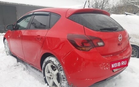 Opel Astra J, 2011 год, 549 000 рублей, 4 фотография