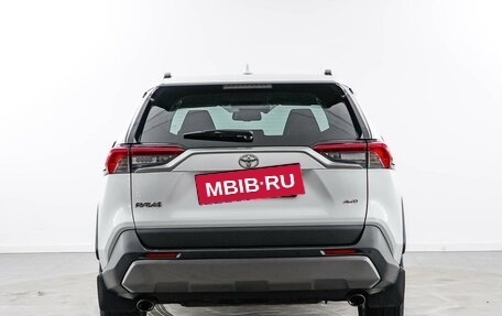 Toyota RAV4, 2019 год, 3 259 444 рублей, 4 фотография