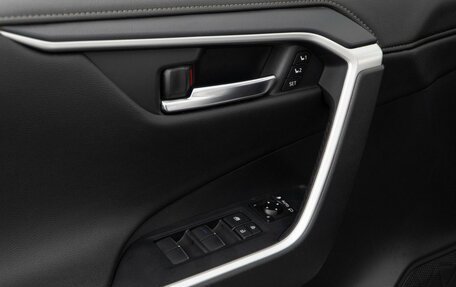 Toyota RAV4, 2019 год, 3 259 444 рублей, 15 фотография