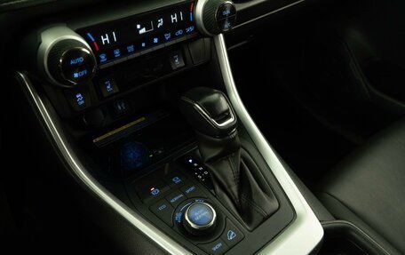 Toyota RAV4, 2019 год, 3 259 444 рублей, 19 фотография