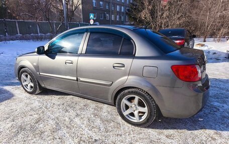 KIA Rio II, 2011 год, 650 000 рублей, 3 фотография