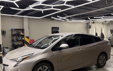 Toyota Prius IV XW50, 2016 год, 1 790 000 рублей, 7 фотография