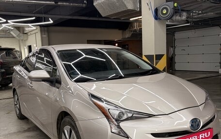 Toyota Prius IV XW50, 2016 год, 1 790 000 рублей, 6 фотография