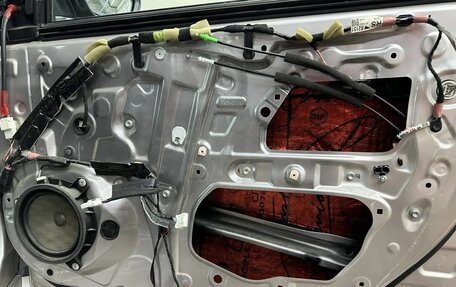 Toyota Prius IV XW50, 2016 год, 1 790 000 рублей, 24 фотография