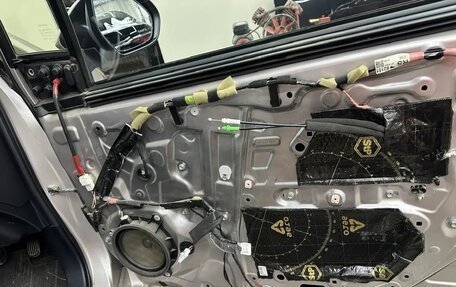 Toyota Prius IV XW50, 2016 год, 1 790 000 рублей, 26 фотография