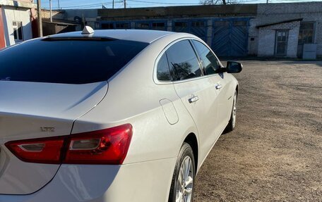 Chevrolet Malibu IX, 2017 год, 1 700 000 рублей, 3 фотография