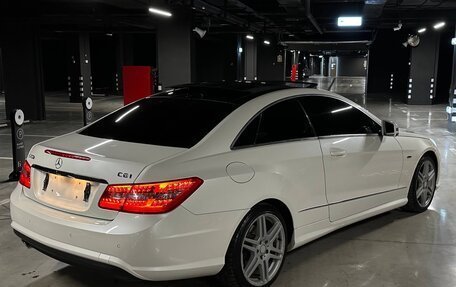 Mercedes-Benz E-Класс, 2011 год, 1 750 000 рублей, 3 фотография