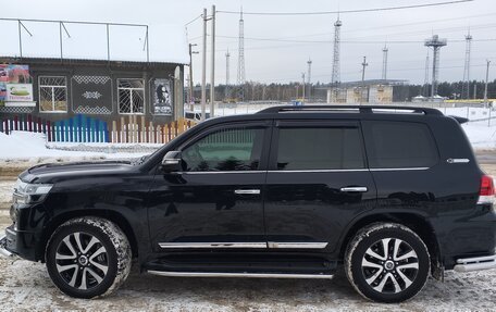 Toyota Land Cruiser 200, 2017 год, 5 400 000 рублей, 3 фотография