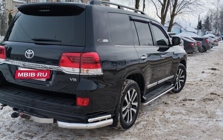 Toyota Land Cruiser 200, 2017 год, 5 400 000 рублей, 5 фотография