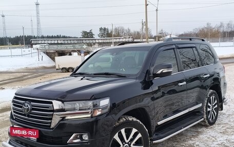 Toyota Land Cruiser 200, 2017 год, 5 400 000 рублей, 2 фотография