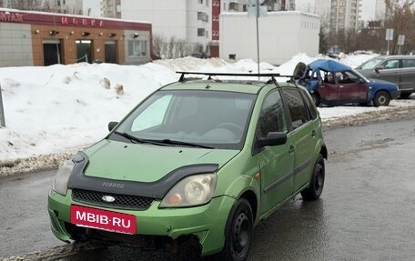 Ford Fiesta, 2006 год, 145 000 рублей, 2 фотография