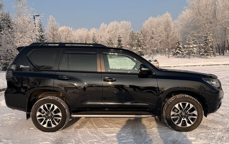 Toyota Land Cruiser Prado 150 рестайлинг 2, 2021 год, 9 100 000 рублей, 4 фотография