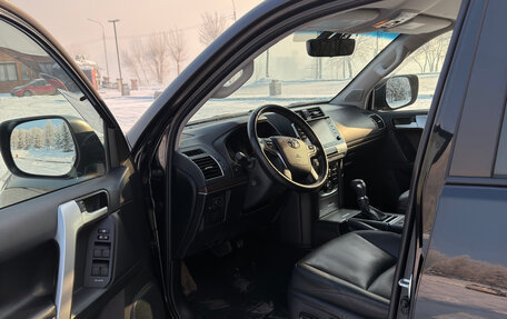 Toyota Land Cruiser Prado 150 рестайлинг 2, 2021 год, 9 100 000 рублей, 10 фотография