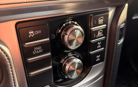 Toyota Land Cruiser Prado 150 рестайлинг 2, 2021 год, 9 100 000 рублей, 18 фотография