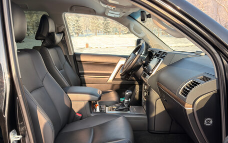 Toyota Land Cruiser Prado 150 рестайлинг 2, 2021 год, 9 100 000 рублей, 13 фотография