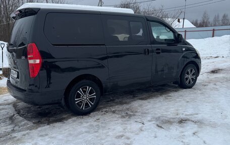 Hyundai Grand Starex Grand Starex I рестайлинг 2, 2010 год, 1 300 000 рублей, 2 фотография