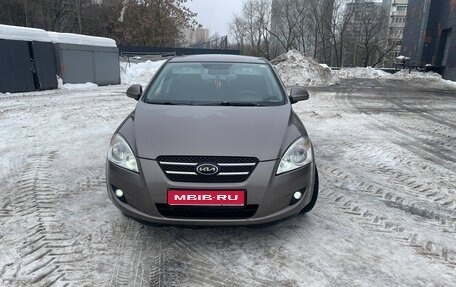 KIA cee'd I рестайлинг, 2009 год, 625 000 рублей, 1 фотография