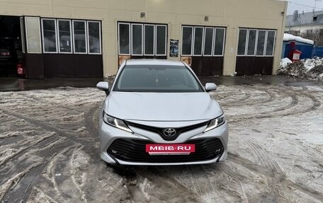 Toyota Camry, 2018 год, 2 550 000 рублей, 3 фотография