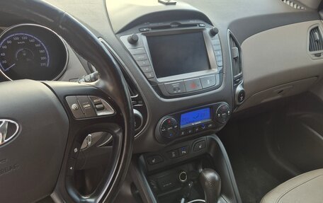 Hyundai ix35 I рестайлинг, 2013 год, 1 250 000 рублей, 10 фотография