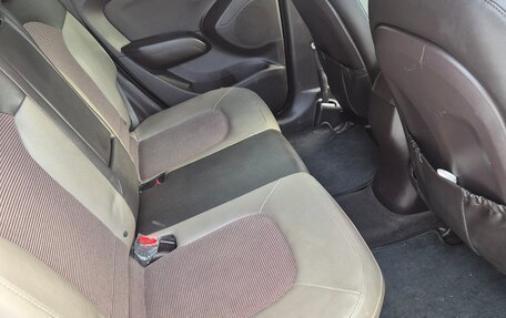 Hyundai ix35 I рестайлинг, 2013 год, 1 250 000 рублей, 17 фотография