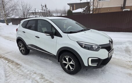 Renault Kaptur I рестайлинг, 2018 год, 1 049 000 рублей, 3 фотография