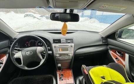 Toyota Camry, 2011 год, 950 000 рублей, 12 фотография