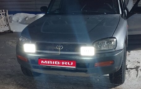 Toyota RAV4, 1996 год, 395 000 рублей, 7 фотография