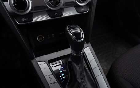 Hyundai Elantra VI рестайлинг, 2020 год, 1 866 000 рублей, 16 фотография