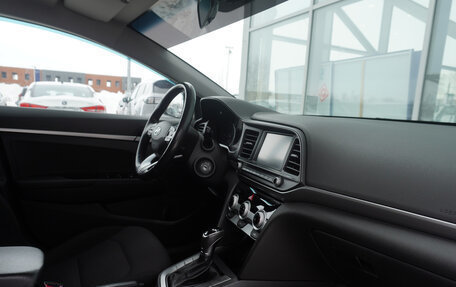 Hyundai Elantra VI рестайлинг, 2020 год, 1 866 000 рублей, 20 фотография