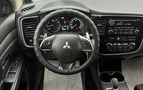 Mitsubishi Outlander III рестайлинг 3, 2012 год, 1 057 000 рублей, 5 фотография