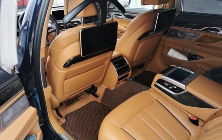 BMW 7 серия, 2017 год, 4 500 000 рублей, 16 фотография