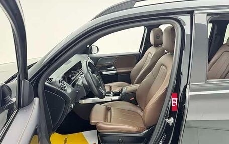 Mercedes-Benz GLB, 2021 год, 2 530 000 рублей, 14 фотография