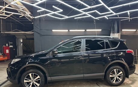 Toyota RAV4, 2017 год, 2 100 000 рублей, 2 фотография