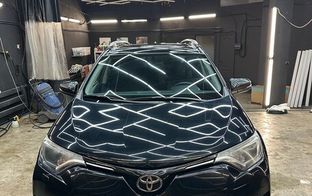 Toyota RAV4, 2017 год, 2 100 000 рублей, 3 фотография