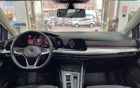 Volkswagen Golf VIII, 2021 год, 2 006 000 рублей, 7 фотография