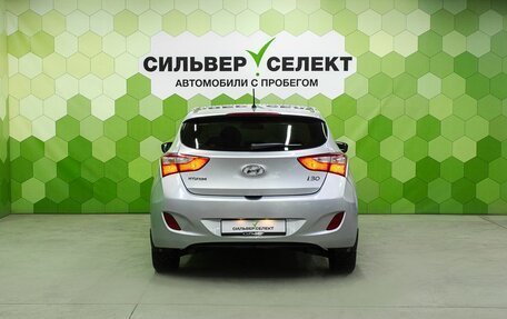 Hyundai i30 II рестайлинг, 2012 год, 800 000 рублей, 4 фотография